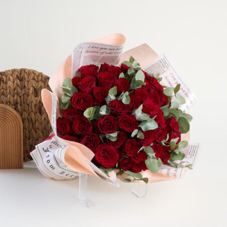50 Kırmızı Gül Çiçek Demeti